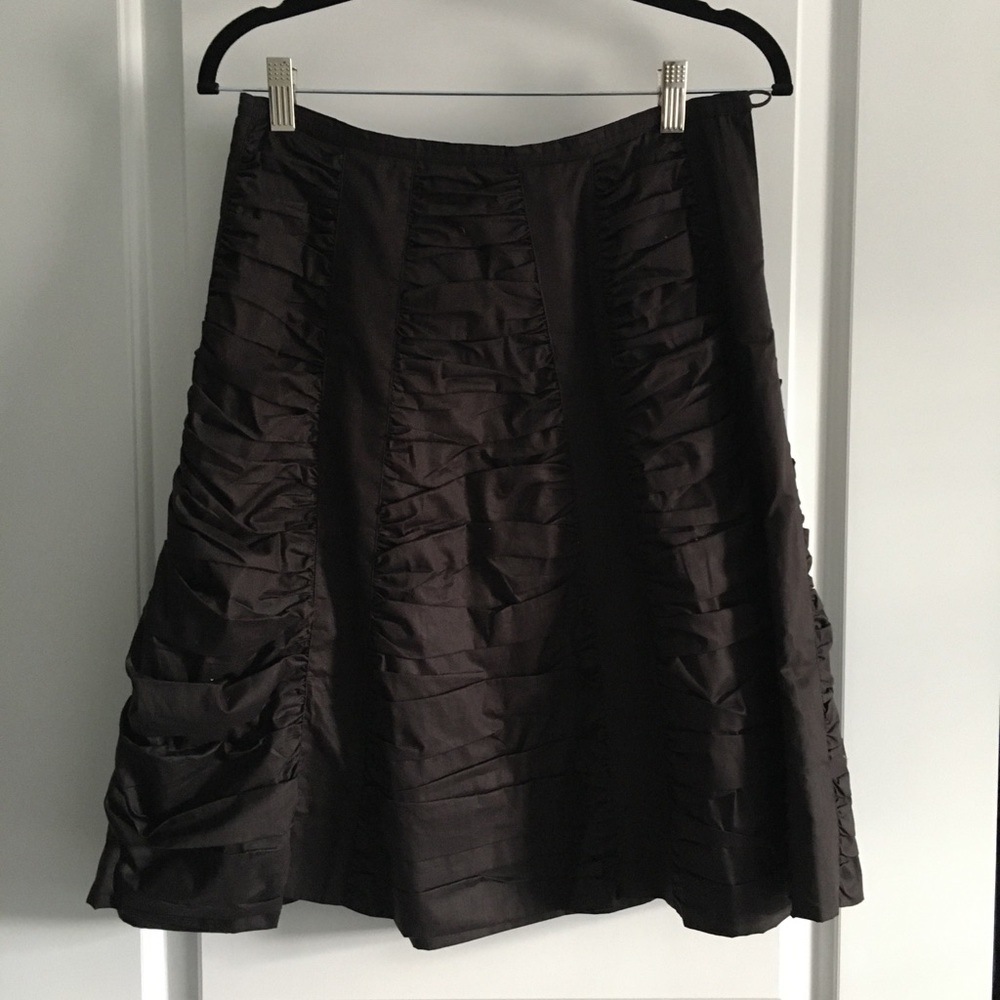Marc Jacobs black ruffled knee length skirt